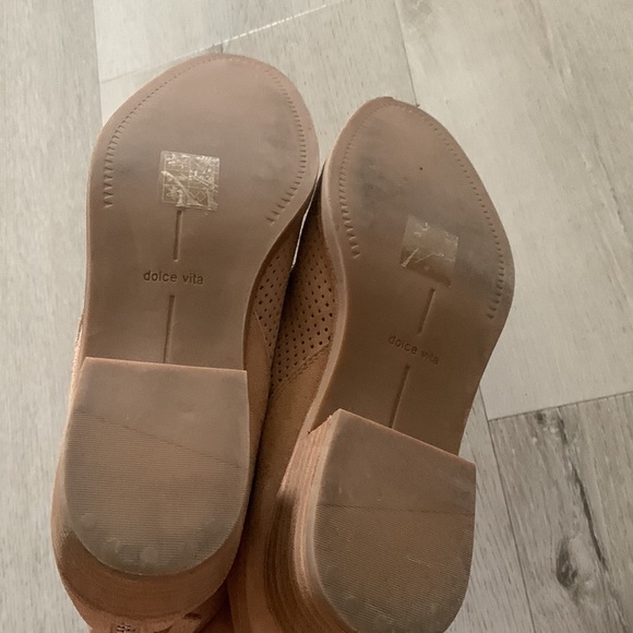 Dolce Vita laser cut booties back zipper size 8.5 camel tan suede leather - Picture 10 of 12